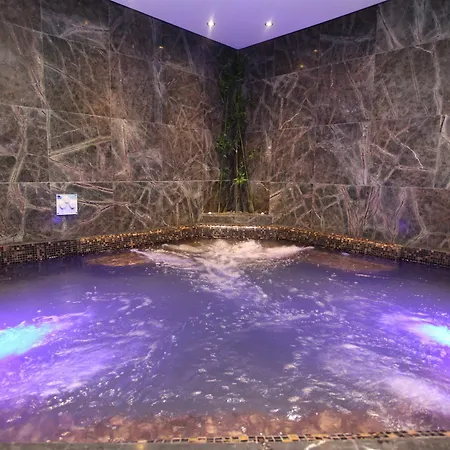 The Park 4*