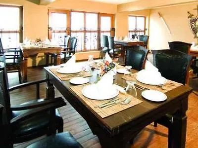 منتجع The Park 4*